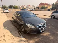 Usado Opel Insignia Sport 160 CV (117 kW) 2010 Gris / plata Berlina