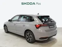 Usado Skoda Scala Selection 115 CV (84 kW) 2025 Gris Utilitario