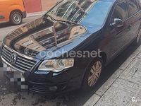 Usado VW Passat 105 CV (77 kW) 2008 Negro Familiar