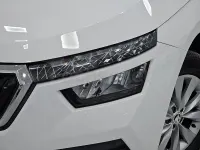 Usado Skoda Kamiq Ambition 110 CV (80 kW) 2021 Blanco SUV
