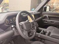 Usado Land Rover Defender SE Dynamic 249 HP (183 kW) 2025 Amarelo SUV