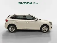 Usado Skoda Kamiq 90 CV (66 kW) 2022 Blanco SUV