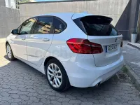 Käytetty BMW 225 Active Tourer iPerformance 224 HP (164 kW) 2019 Valkoinen Tila-auto