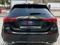 Usado Mercedes A250 218 CV (160 kW) 2024 Negro Berlina