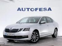 Usado Skoda Octavia 150 CV (110 kW) 2019 Plateado Berlina