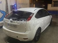 Używany Ford Focus 115 KM (84 kW) 2007 Biały Sedan/Limuzyna