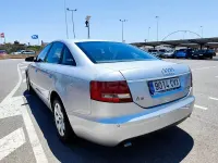 Usado Audi A6 Premium 225 CV (165 kW) 2004 Gris / plata Berlina