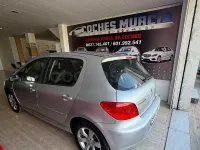 Usado Peugeot 307 90 CV (66 kW) 2007 Gris / plata Berlina
