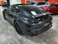 Usado Porsche Panamera 4 462 CV (339 kW) 2020 Gris / plata Berlina