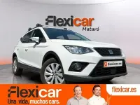 Usado Seat Arona Style 110 CV (80 kW) 2021 Blanco SUV