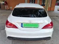 Usado Mercedes CLA220 Shooting Brake AMG line 177 CV (130 kW) 2015 Verde Familiar