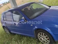 Usado VW Golf IV 110 CV (80 kW) 2003 Azul Berlina
