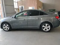 Usado Chevrolet Cruze LT 150 CV (110 kW) 2009 Gris / plata Berlina