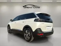 Usado Peugeot 5008 Allure 131 CV (96 kW) 2024 Blanco SUV