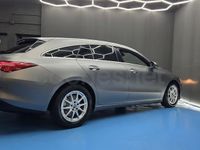 Usado Mercedes CLA200 Shooting Brake 150 CV (110 kW) 2022 Gris / plata Familiar