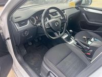 Usado Skoda Octavia 116 CV (85 kW) 2019 Blanco Familiar