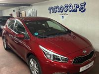 Usado Kia Ceed 100 CV (73 kW) 2014 Granate Utilitario