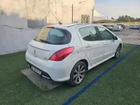 Usado Peugeot 308 Allure 156 CV (114 kW) 2011 Blanco Berlina