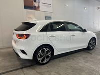 Usado Kia Ceed 136 CV (100 kW) 2019 Blanco Utilitario