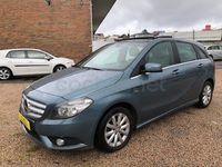 Usado Mercedes B180 109 CV (80 kW) 2013 Azul Monovolumen