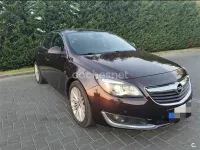 Usado Opel Insignia Selective 140 CV (102 kW) 2016 Granate Berlina