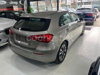 Usado Mercedes A180 116 CV (85 kW) 2019 Gris / plata Berlina