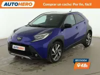 Usado Toyota Aygo X-play 69 CV (50 kW) 2022 Azul Utilitario