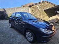 Usado Peugeot 206 70 CV (51 kW) 2003 Azul Berlina