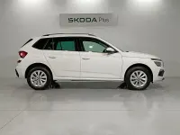 Usado Skoda Kamiq Selection 115 CV (84 kW) 2025 Blanco SUV