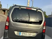 Usado Peugeot Partner Tepee Access 100 CV (73 kW) 2016 Negro Monovolumen