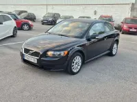 Usado Volvo C30 Kinetic 109 CV (80 kW) 2007 Negro Utilitario