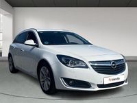 Usado Opel Insignia Selective 136 CV (100 kW) 2017 Blanco Familiar