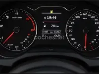 Usado Audi A3 116 CV (85 kW) 2018 Gris / plata Berlina
