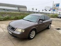 Usado Audi A6 180 CV (132 kW) 2000 Beige Berlina