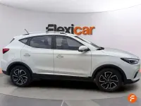 Usado MG ZS Comfort 106 CV (77 kW) 2023 Blanco SUV