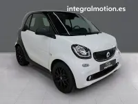 Usado Smart ForTwo Coupé 89 CV (65 kW) 2019 Blanco Coupe
