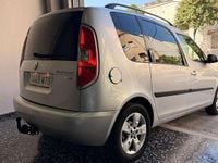 Usado Skoda Roomster Style 105 CV (77 kW) 2007 Gris Monovolumen