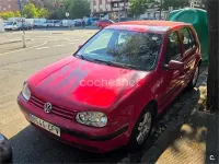 Usado VW Golf IV 105 CV (77 kW) 2003 Rojo Berlina