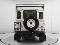 Usado Land Rover Defender 122 CV (89 kW) 2016 Blanco Familiar