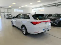 Usado Seat Leon Style 150 CV (110 kW) 2022 Blanco
