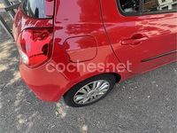 Begagnad Renault Clio IV Evolution 105 HK (77 kW) 2012 Röd Sedan