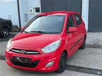 Usado Hyundai i10 Comfort 69 CV (50 kW) 2012 Rojo Utilitario