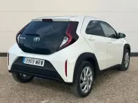 Usado Toyota Aygo Play 72 CV (52 kW) 2024 Blanco