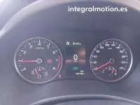 Usado Kia Rio 101 CV (74 kW) 2022 Rojo Berlina