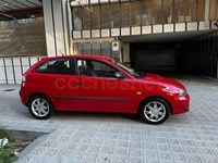 Usado Seat Ibiza Reference 100 CV (73 kW) 2007 Rojo Utilitario