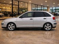 Usado Seat Ibiza Stella 75 CV (55 kW) 2000 Gris / plata Utilitario