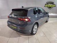 Usado VW Golf VIII 115 CV (84 kW) 2022 Gris / plata Berlina