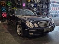 Usado Mercedes E500 306 CV (225 kW) 2003 Azul Berlina