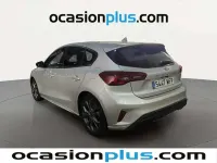 Usado Ford Focus ST-Line X 125 CV (91 kW) 2023 Plateado Utilitario