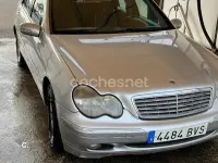 Usado Mercedes C220 Elegance 143 CV (105 kW) 2002 Gris / plata Berlina